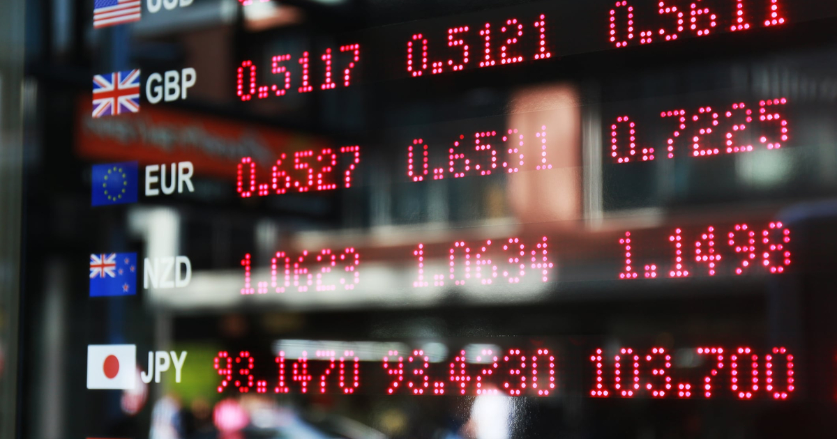 Central banks on a tightrope: pivotal June rate decisions amid inflation and growth risks